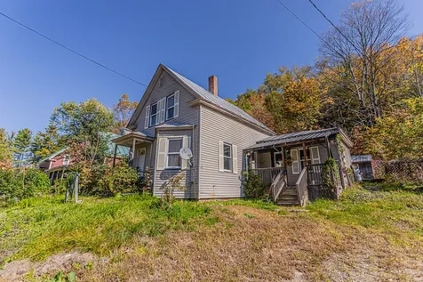177 Box Shop Hill Farmington ME 04938