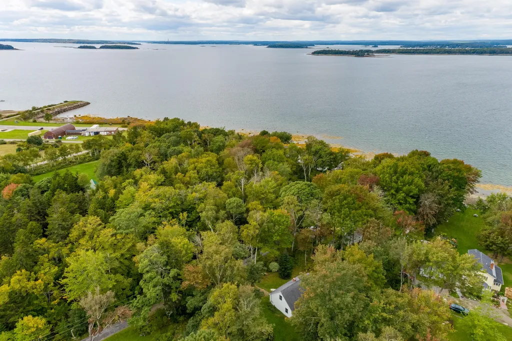 90 Birchmere Lane Harpswell ME 04079