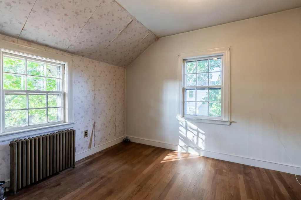 26 Dirigo Street Portland ME 04102