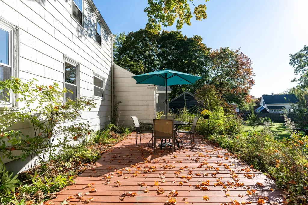 26 Dirigo Street Portland ME 04102