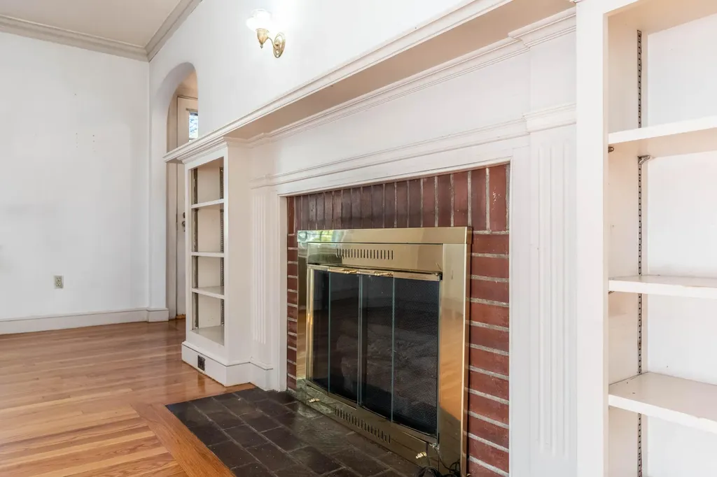 26 Dirigo Street Portland ME 04102