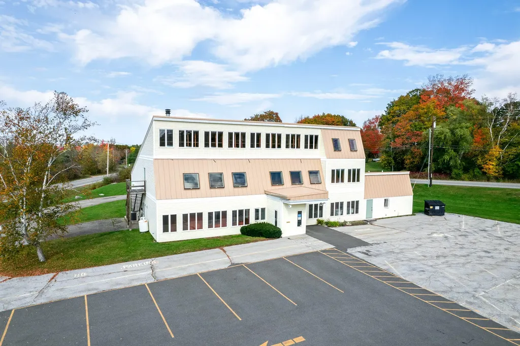1570 Broadway Bangor ME 04401