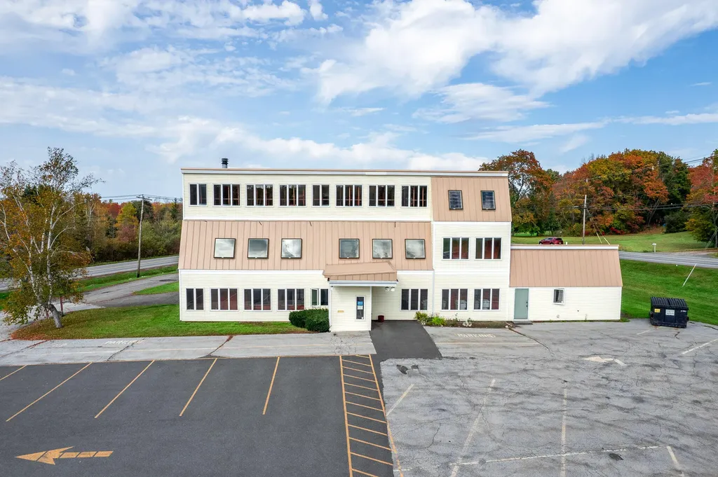 1570 Broadway Bangor ME 04401