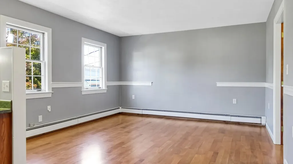 15 Ayer Street Oakland ME 04963
