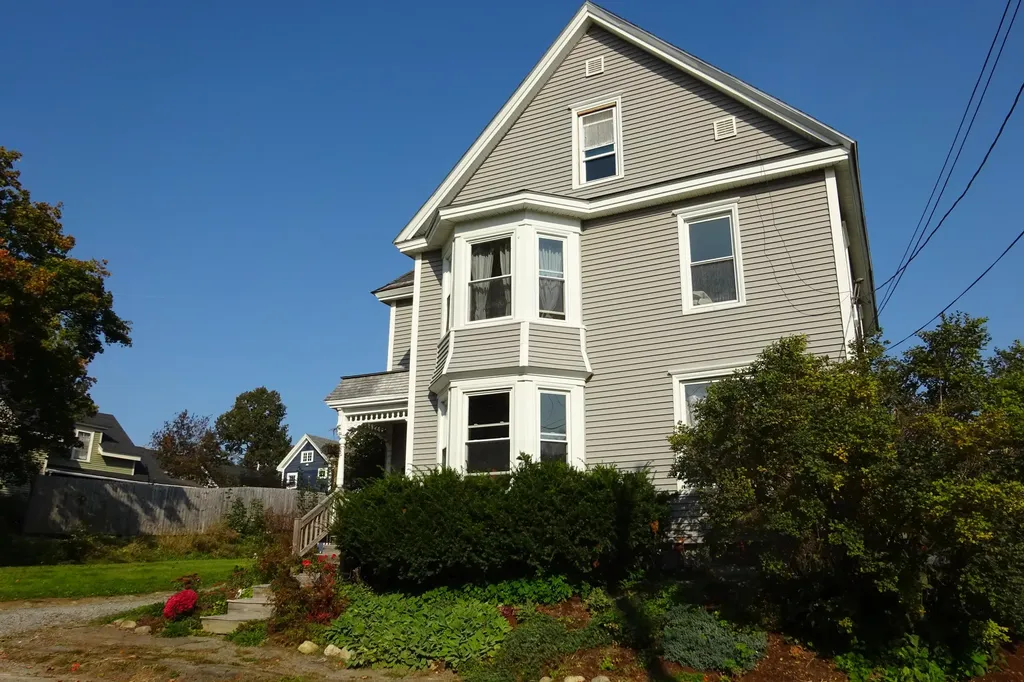 52 Blackstone Street Bangor ME 04401