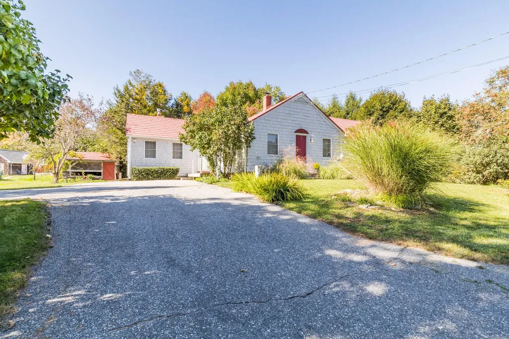 224 Middle Road Falmouth ME 04105