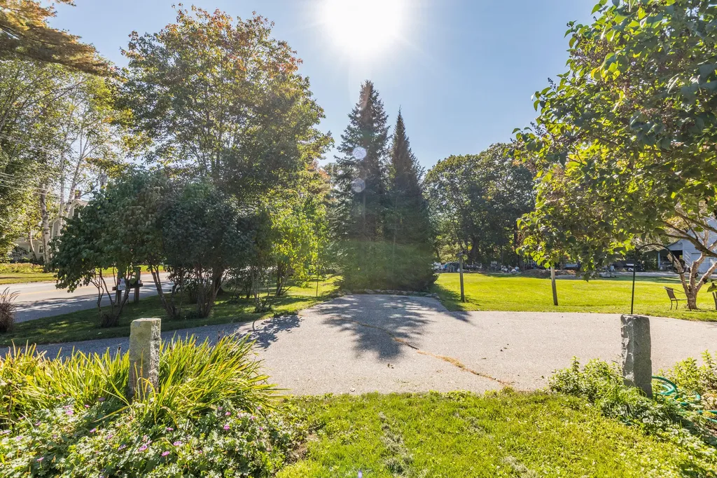 224 Middle Road Falmouth ME 04105