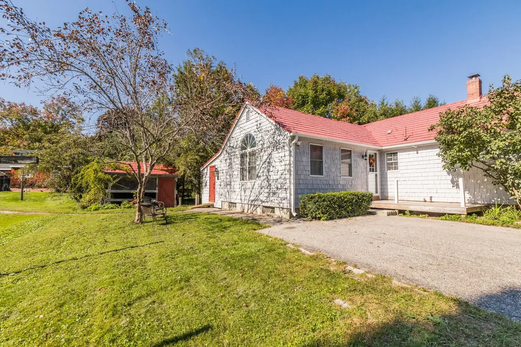 224 Middle Road Falmouth ME 04105
