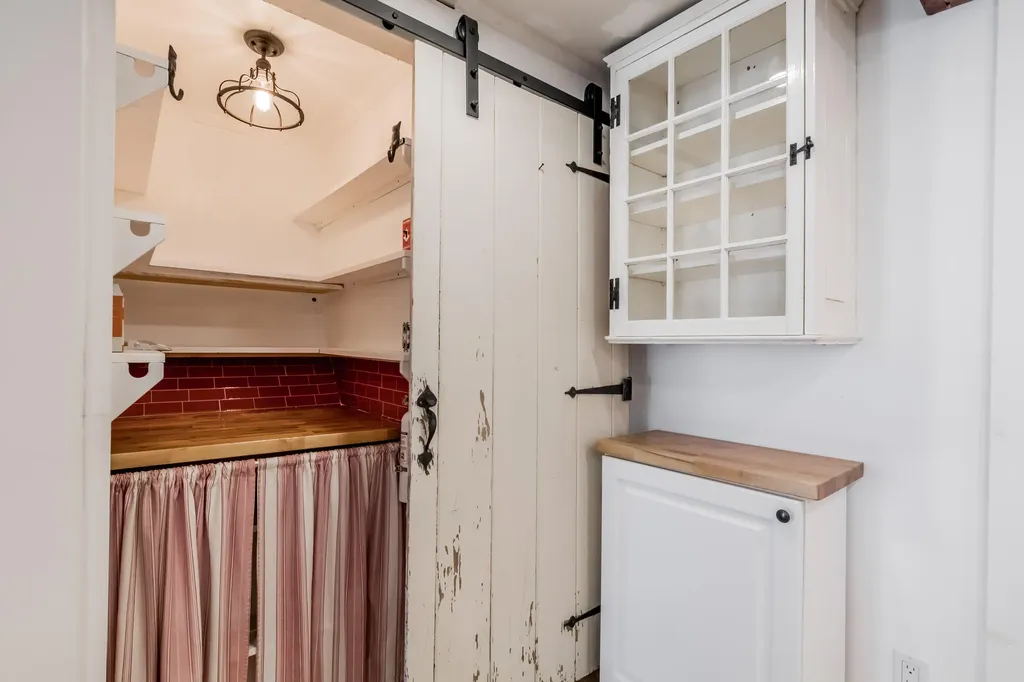 224 Middle Road Falmouth ME 04105