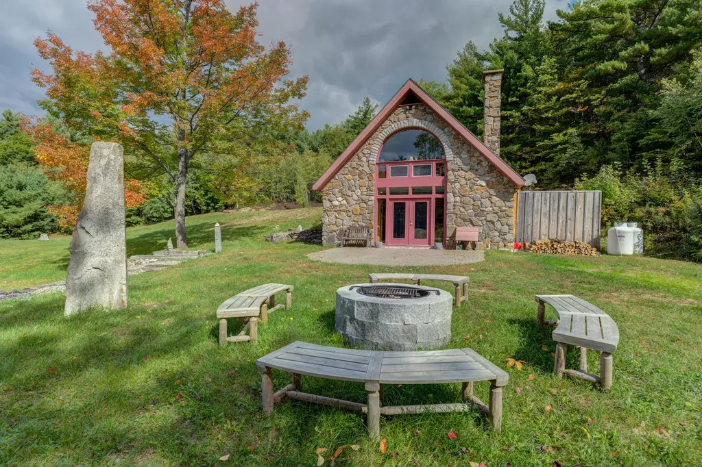 24 Sanctuary Lane Limington ME 04049