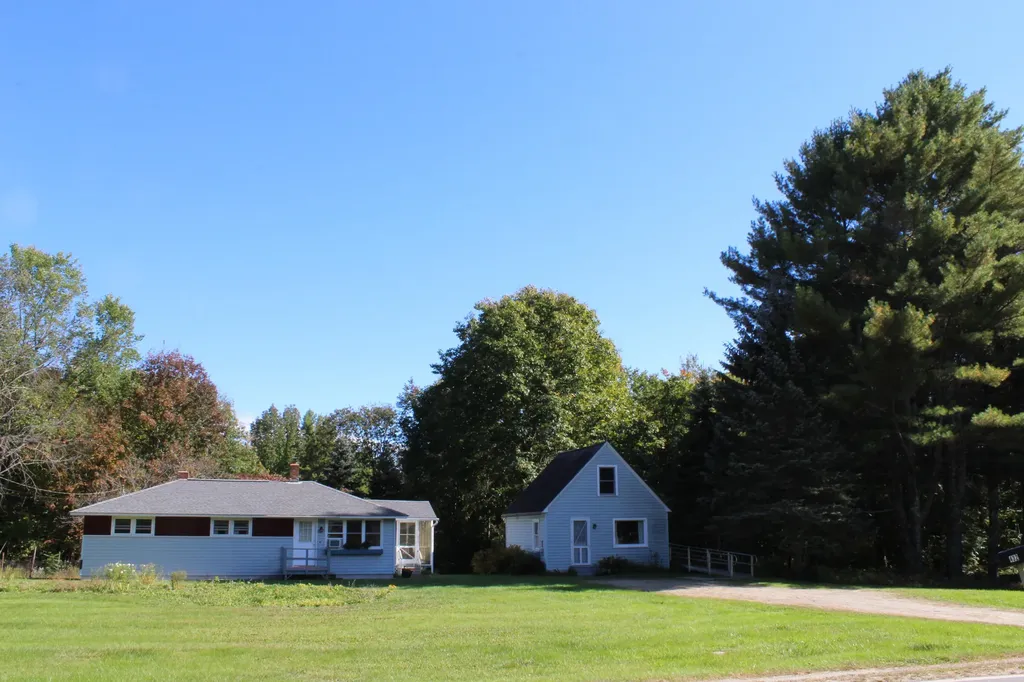 432 Winthrop Center Road Winthrop ME 04364