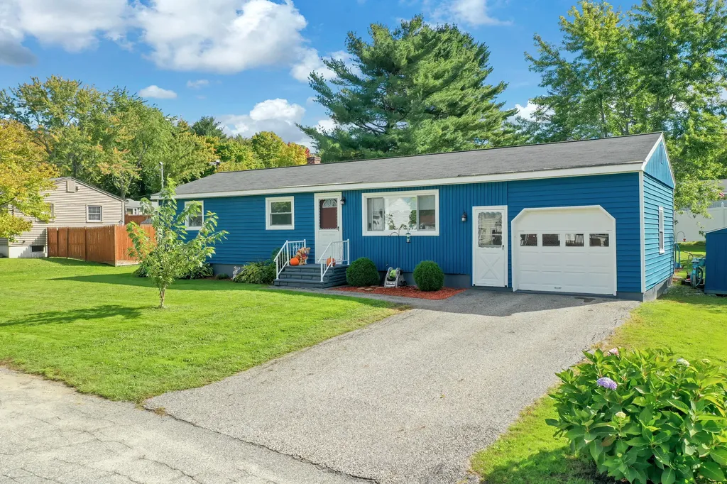 25 Martha Avenue Lewiston ME 04240