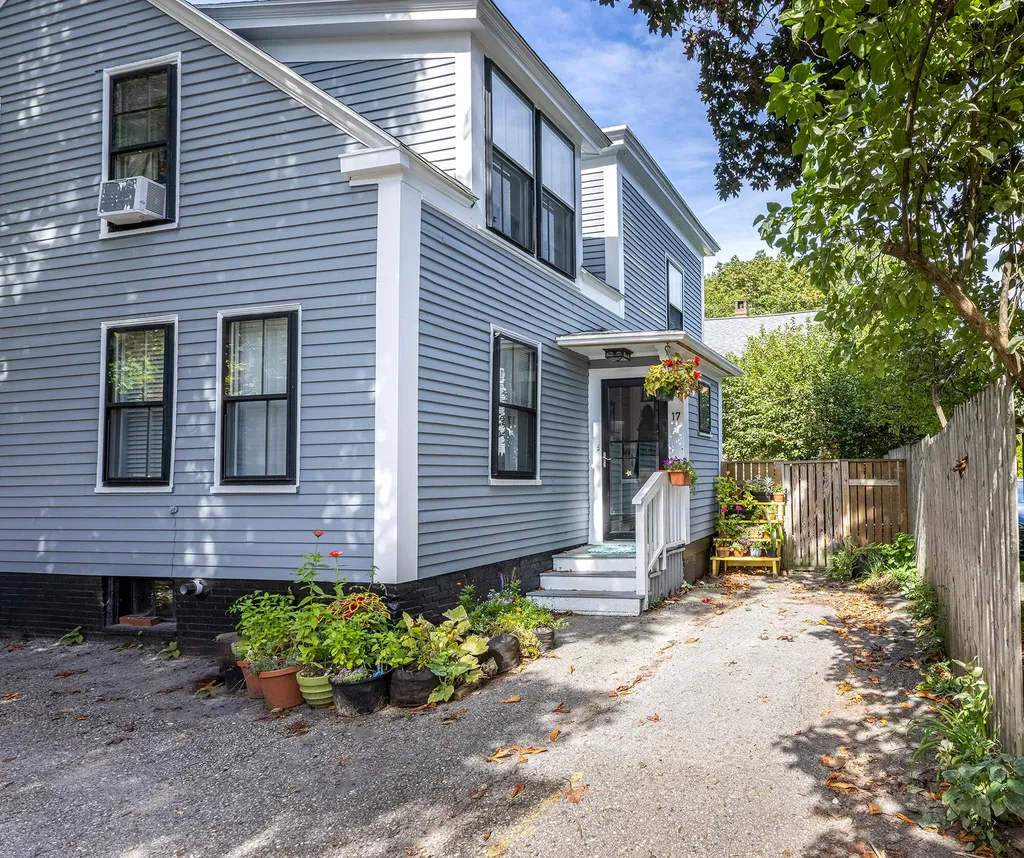 17 Blyth Court Portland ME 04102