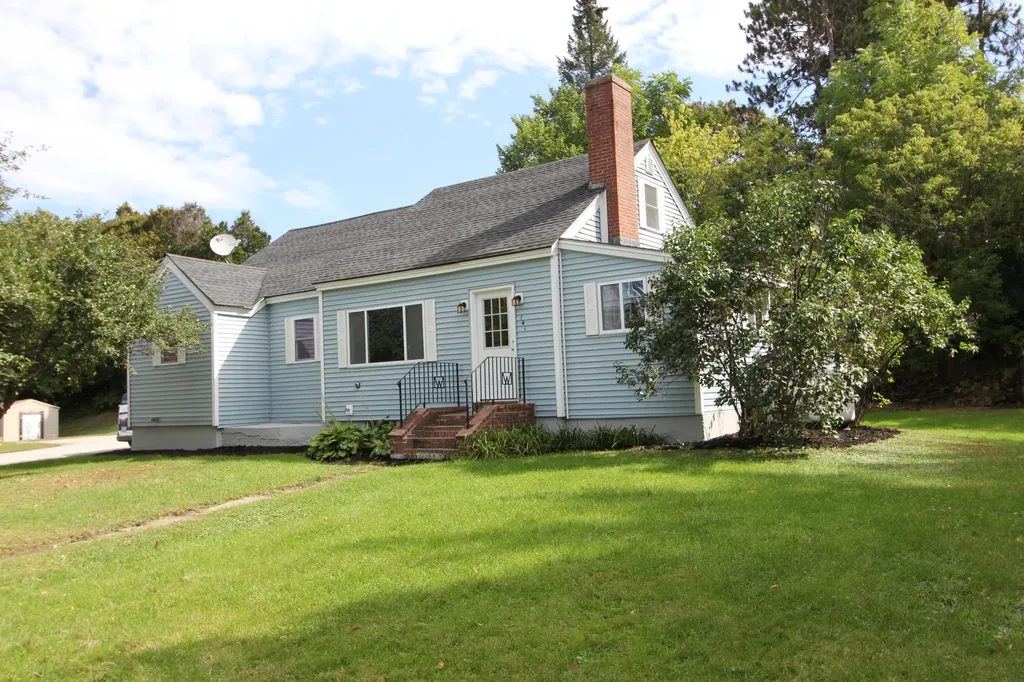 141 Cottage Street Lewiston ME 04240