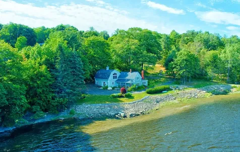 21 Ferry Street Hampden ME 04444