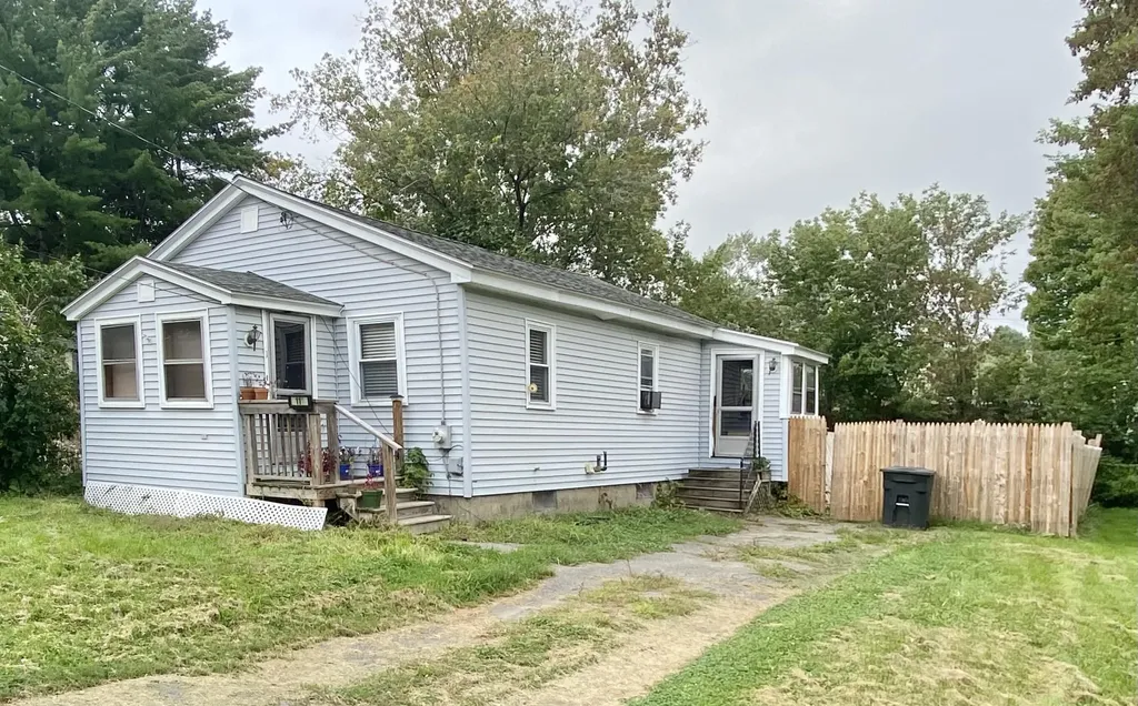 11 Sterling Street Waterville ME 04901