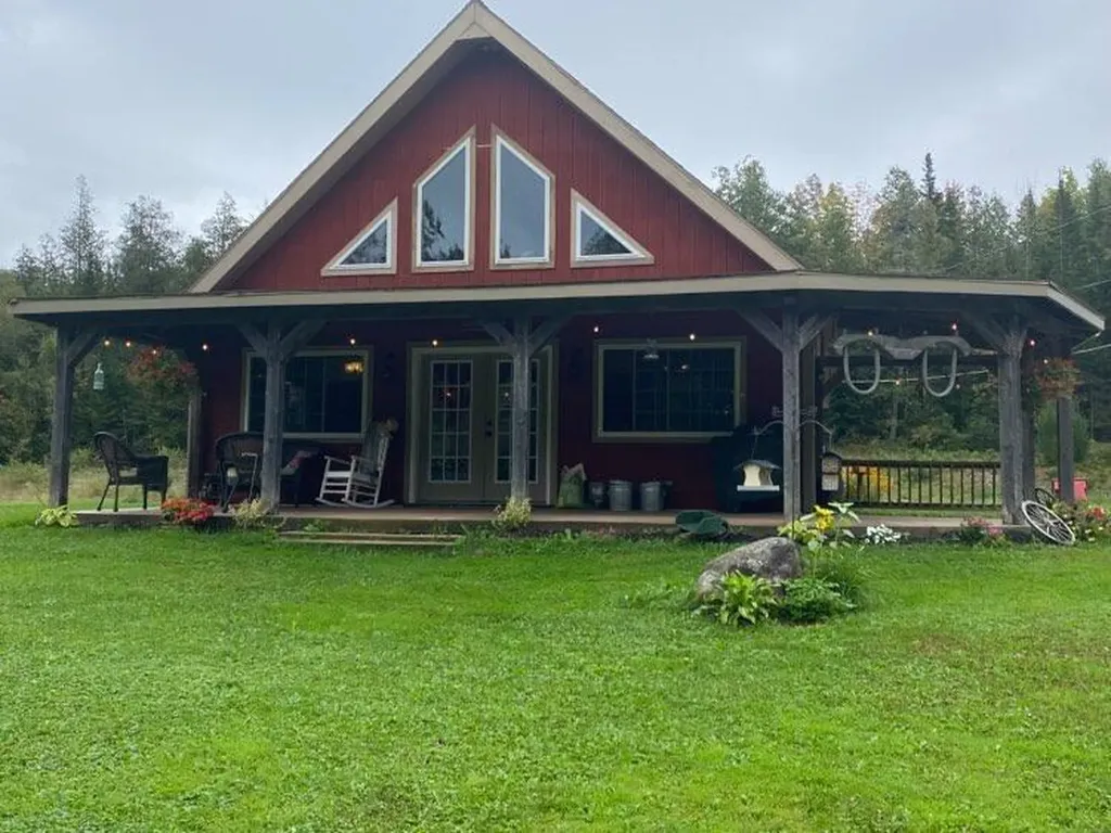 33 Comikev Lane Winterport ME 04496
