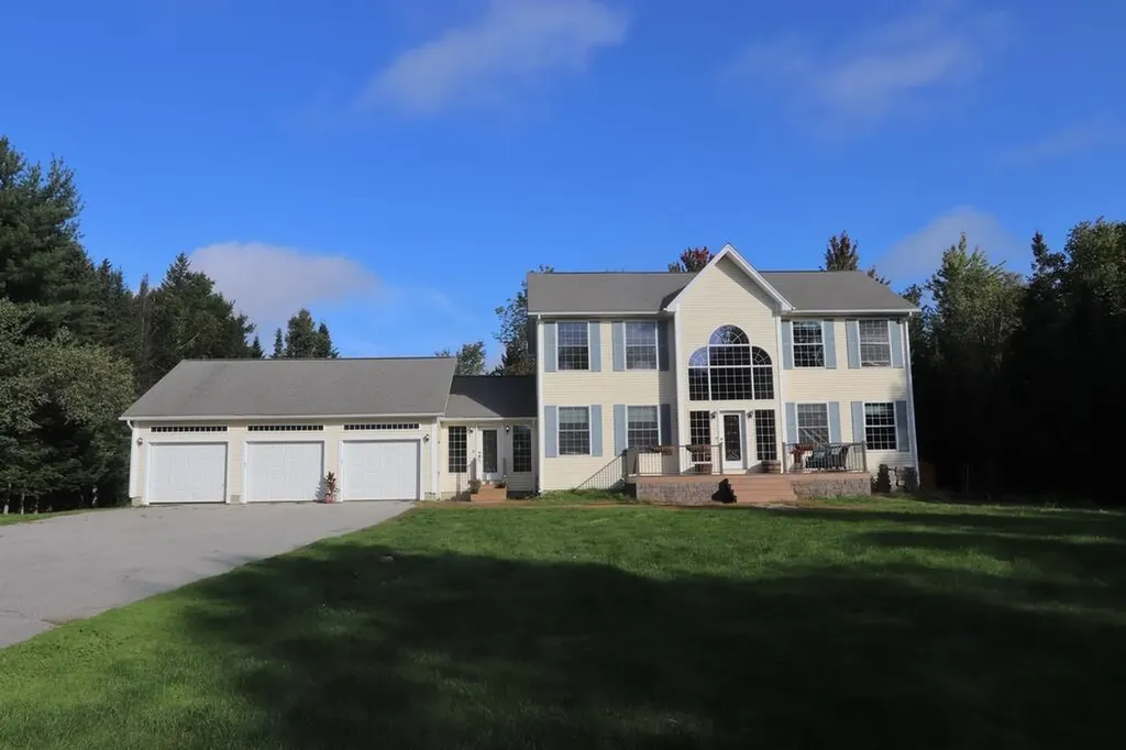 122 Jillian Way Glenburn ME 04401