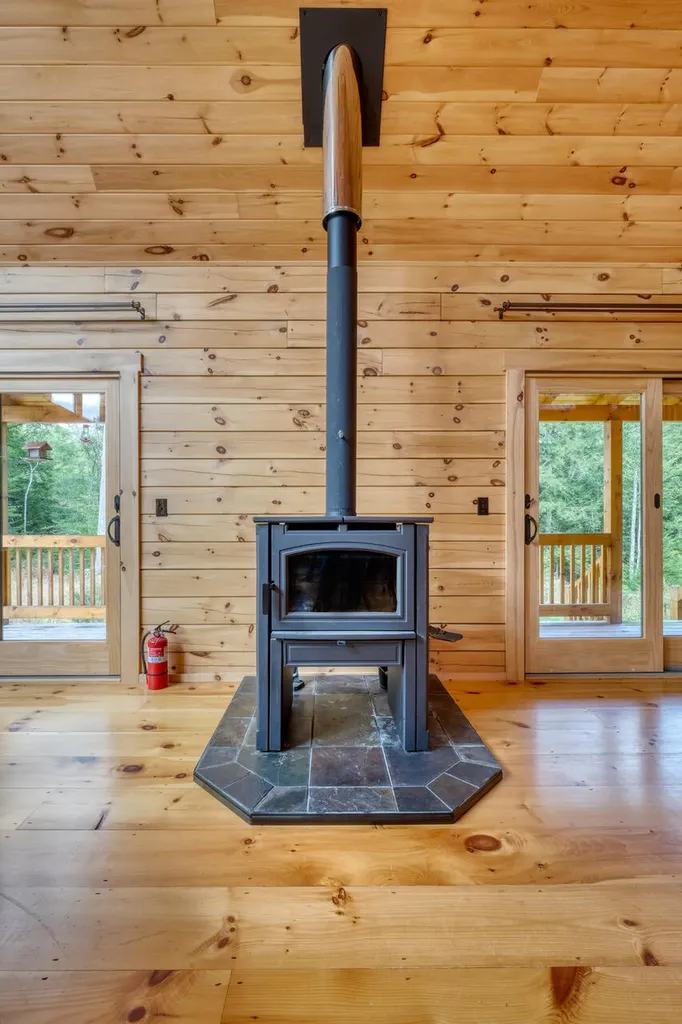 73 Cameron Cove Lane Damariscotta ME 04543