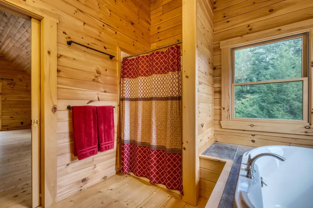 73 Cameron Cove Lane Damariscotta ME 04543