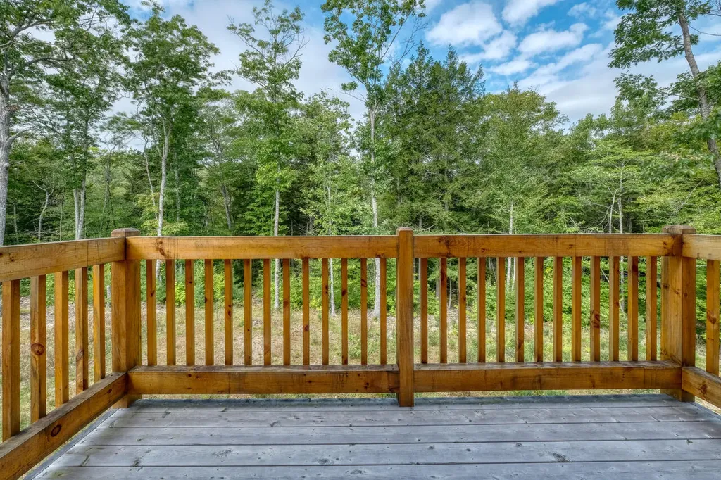 73 Cameron Cove Lane Damariscotta ME 04543