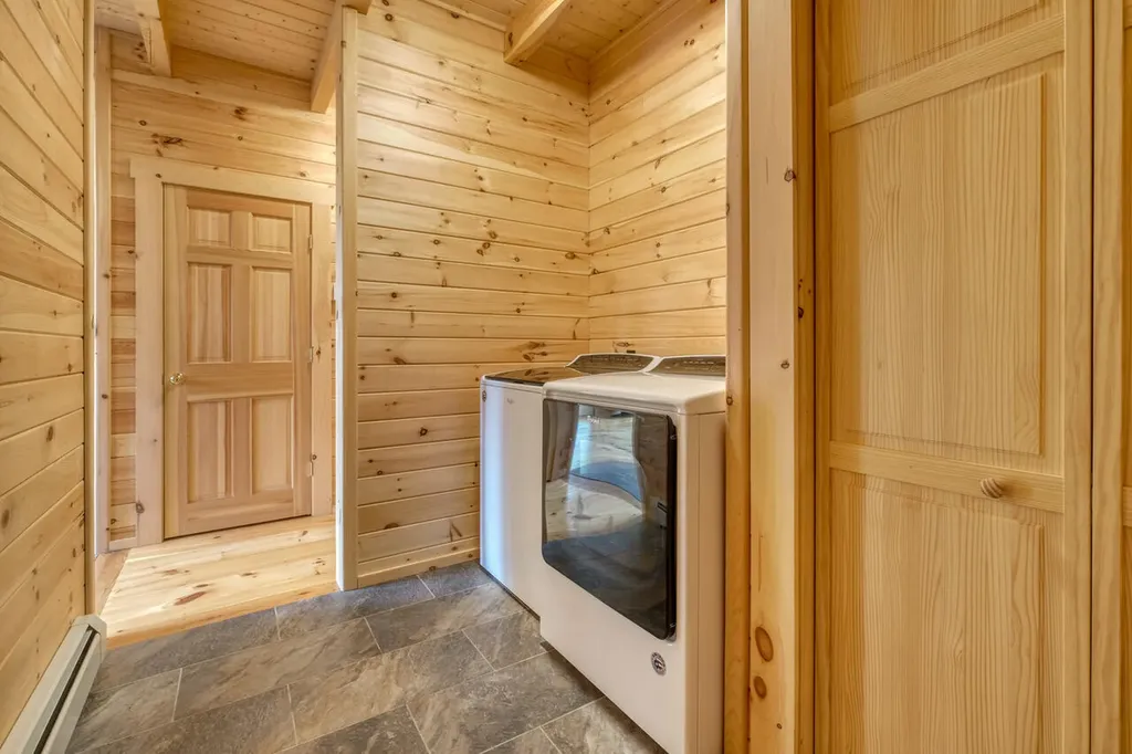 73 Cameron Cove Lane Damariscotta ME 04543