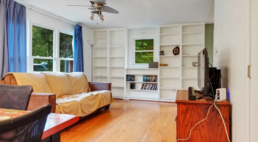 43 Charles Street Winthrop ME 04364