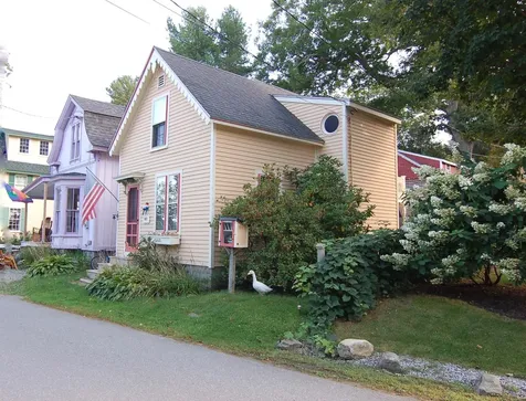 37 Broadway Northport ME 04849