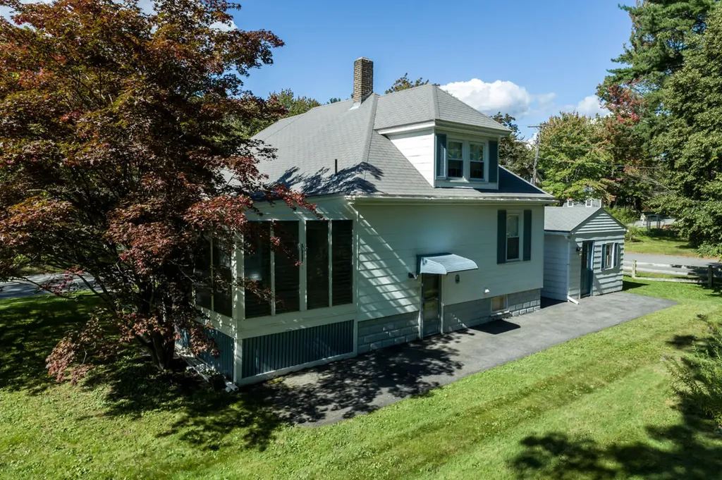 13 Byfield Road Portland ME 04103