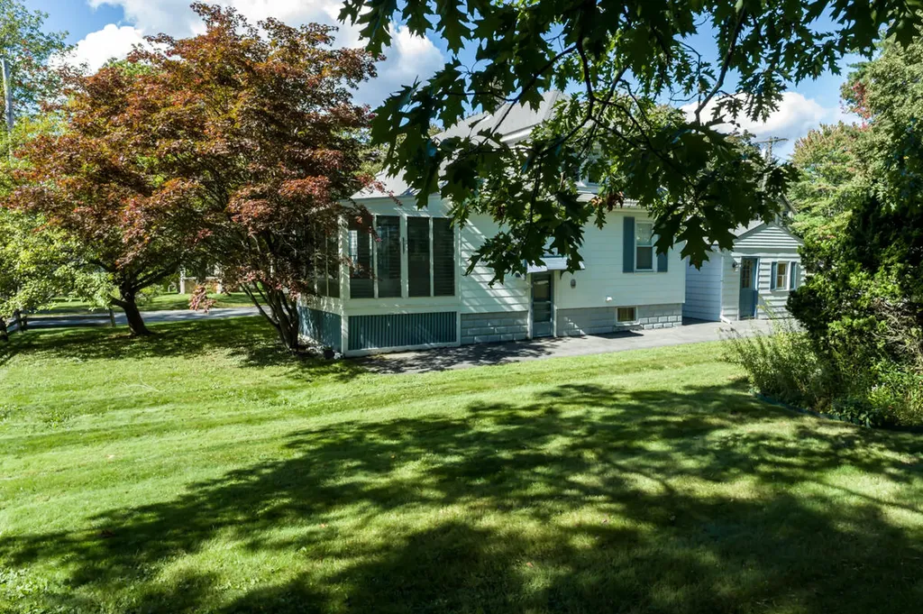 13 Byfield Road Portland ME 04103