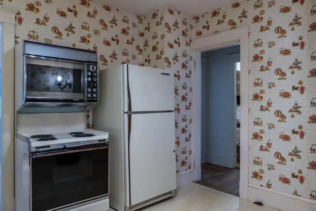 13 Byfield Road Portland ME 04103