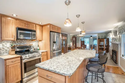 6 Crockett Road Raymond ME 04071