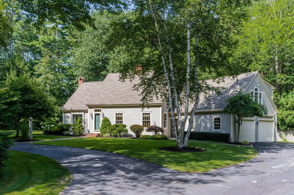 9 Running Brook Road Westbrook ME 04092