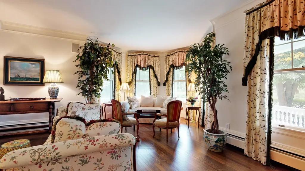 34 Summer Street Kennebunk ME 04043