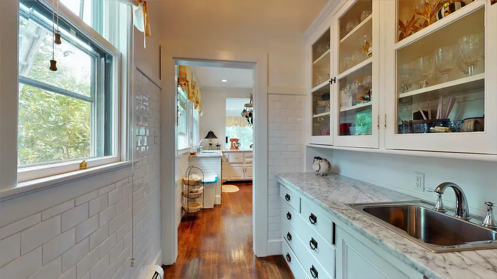34 Summer Street Kennebunk ME 04043