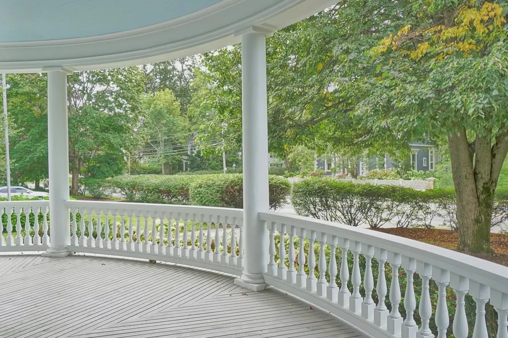34 Summer Street Kennebunk ME 04043