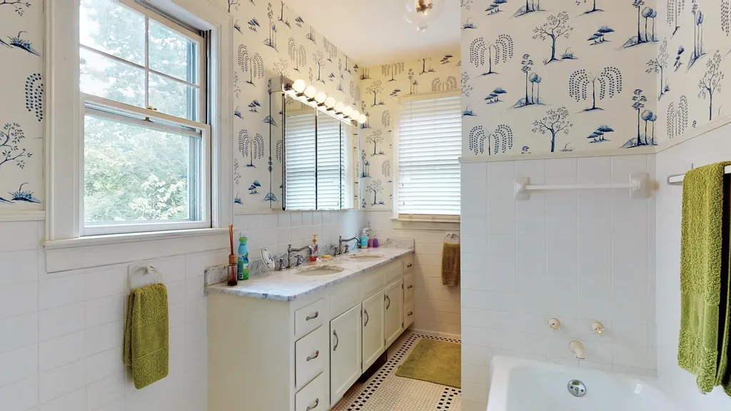 34 Summer Street Kennebunk ME 04043
