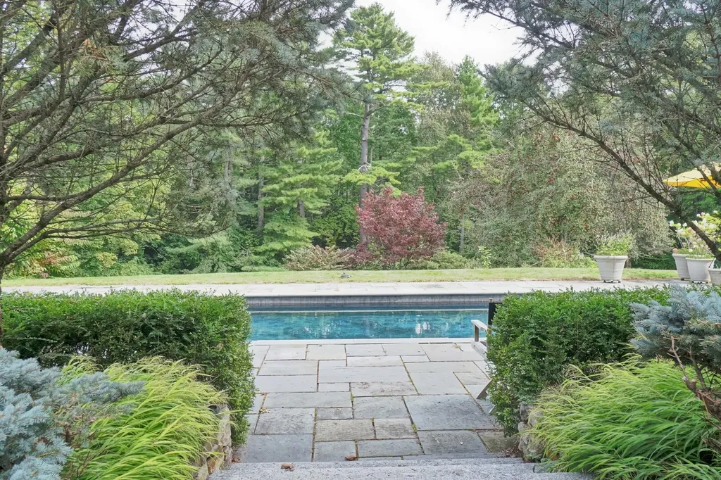34 Summer Street Kennebunk ME 04043