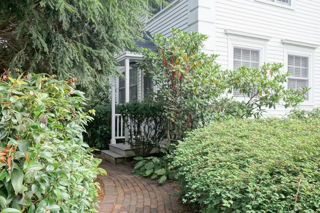 34 Summer Street Kennebunk ME 04043