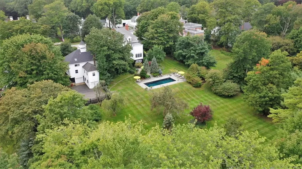 34 Summer Street Kennebunk ME 04043