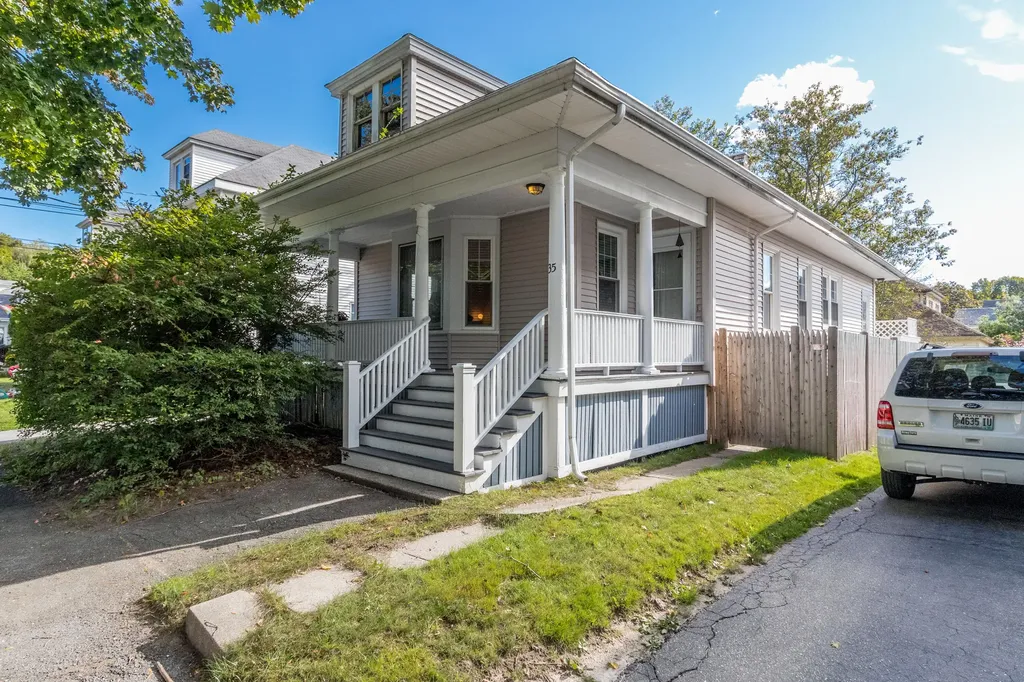 35 Runnells Street Portland ME 04103