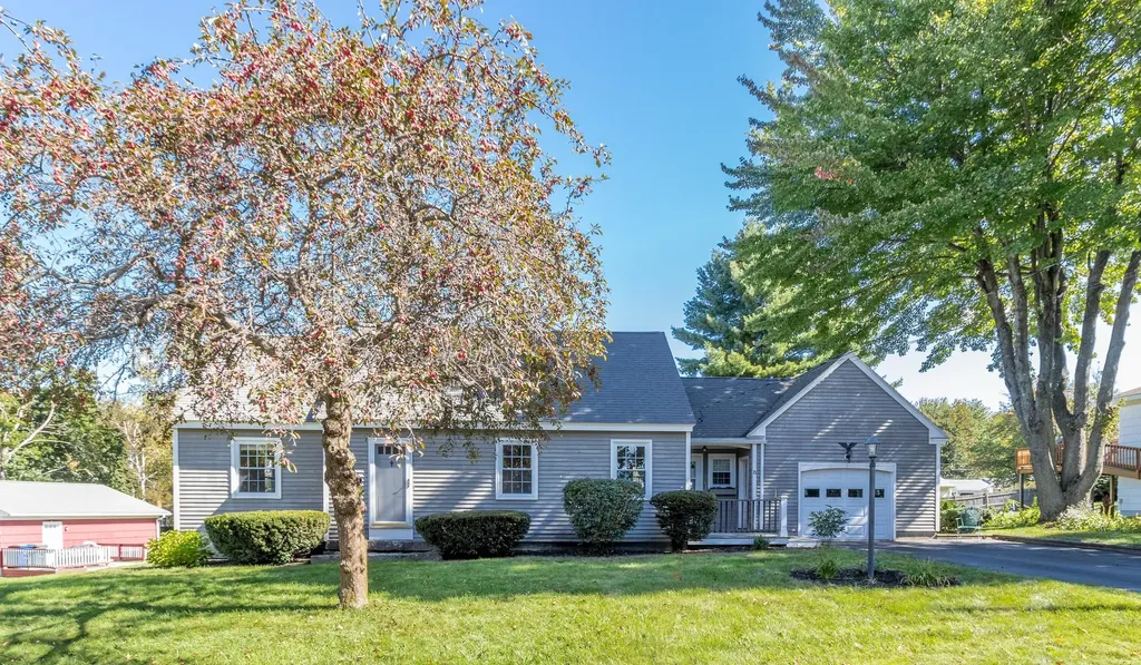33 Robyn Avenue Westbrook ME 04092