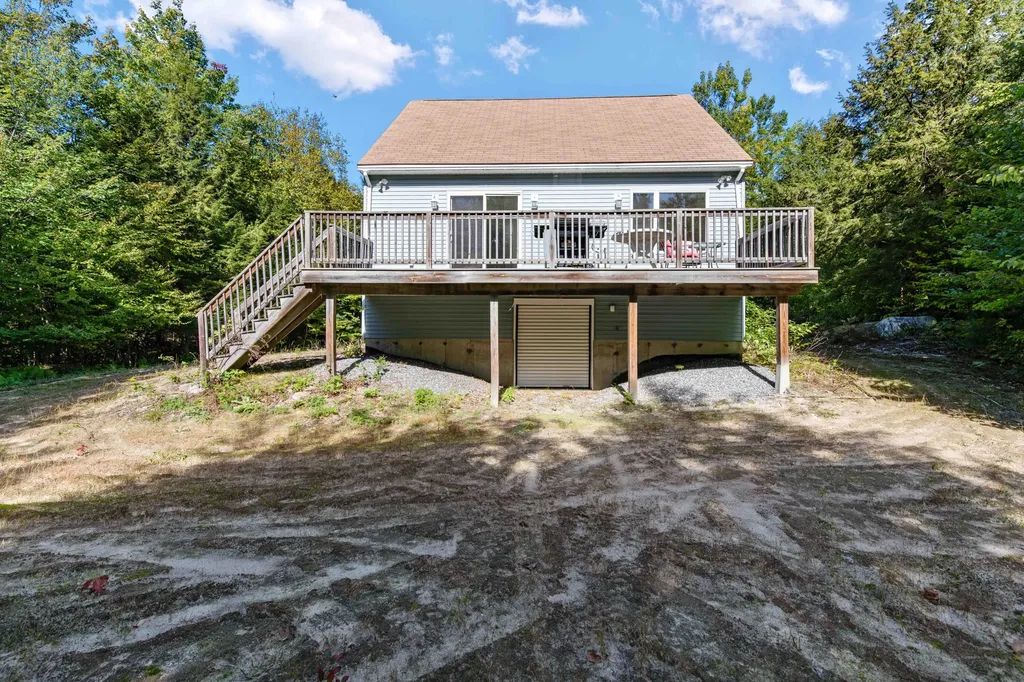 96 Burnell Road Naples ME 04055