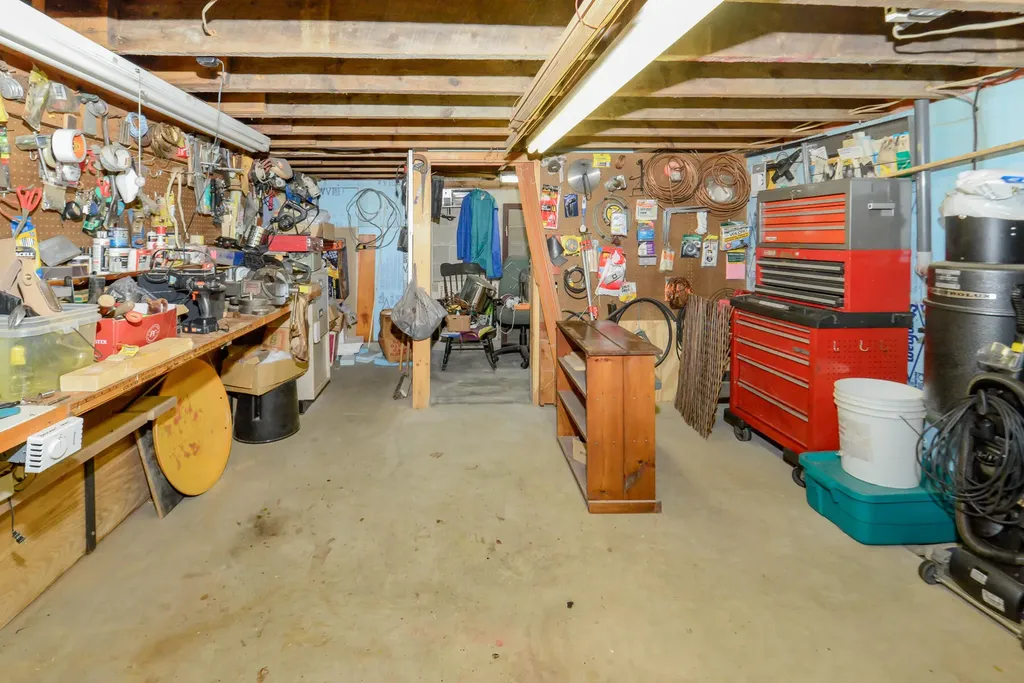 194 Paris Hill Road Paris ME 04281