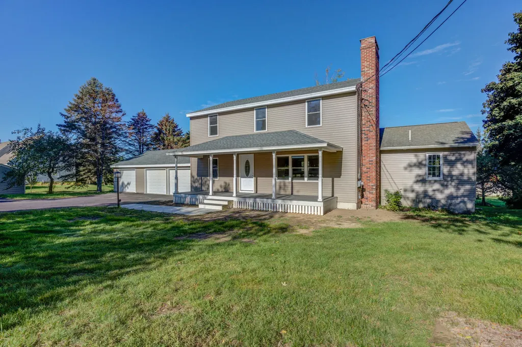 10 Mountain View Lane Standish ME 04084