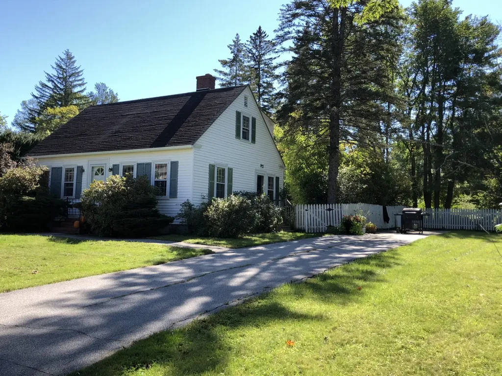 10 Chapel Road Orono ME 04473