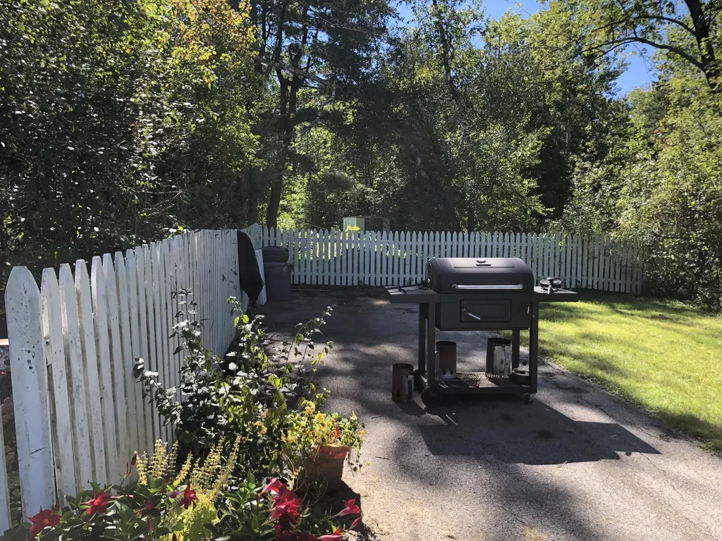 10 Chapel Road Orono ME 04473