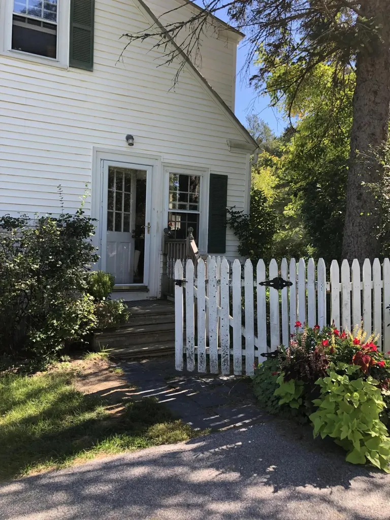 10 Chapel Road Orono ME 04473