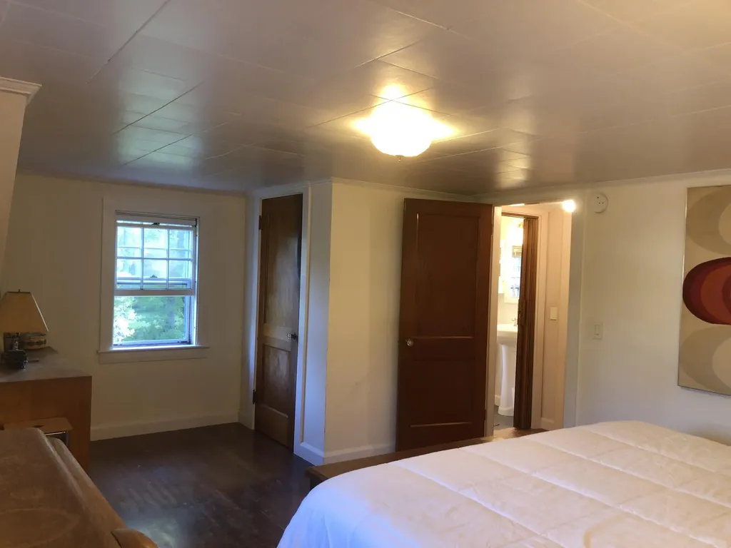 10 Chapel Road Orono ME 04473