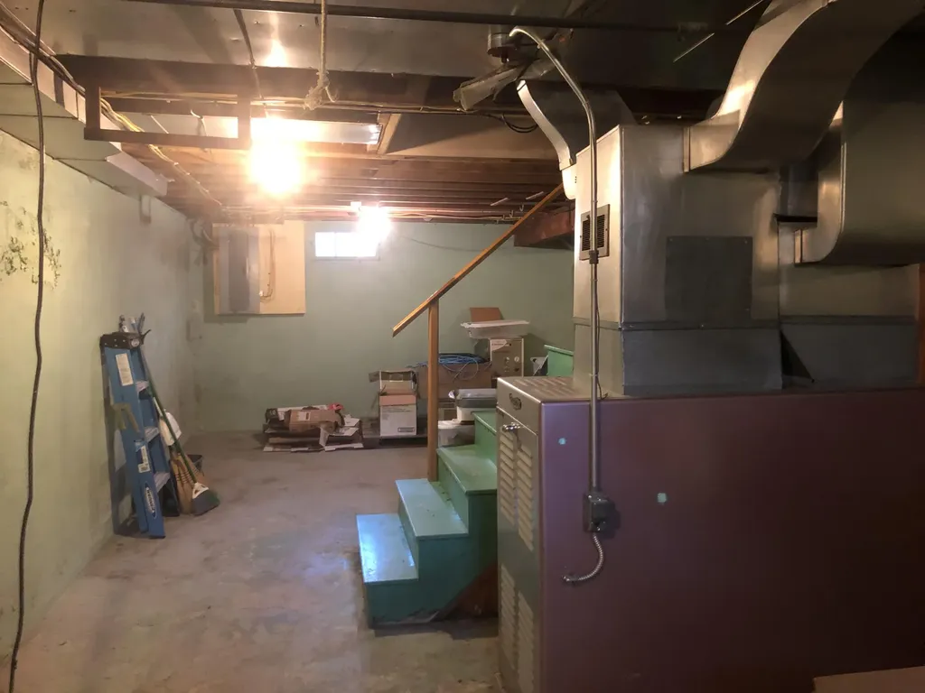 10 Chapel Road Orono ME 04473